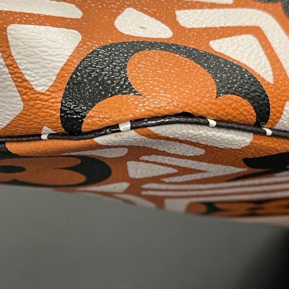 Louis Vuitton Monogram Giant Crafty Neverfull MM in Creme/Caramel (JB1316) - Picture 6 of 13